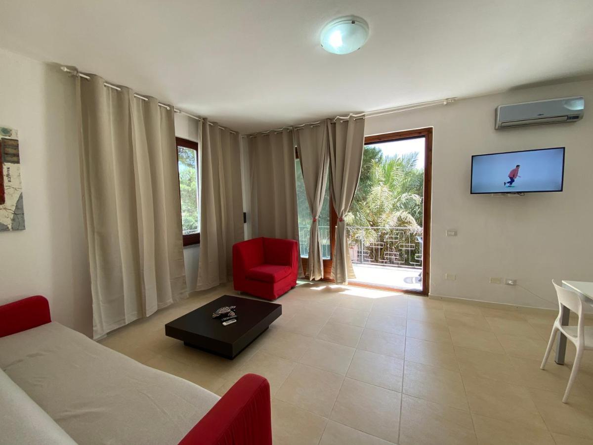 Sabrina Apartments Porto Pino Esterno foto
